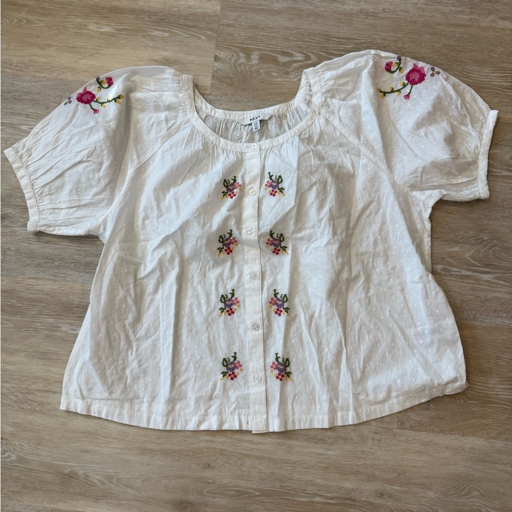 NWOT - NEXT White Blouse w/ Sewn Floral Detail Puff Sleeve - Sz US12